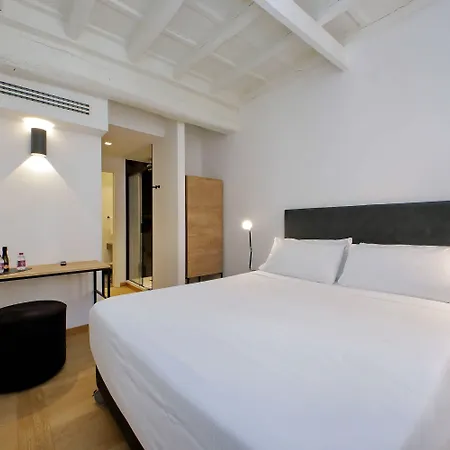 בית הארחה Youroom Vite 4*